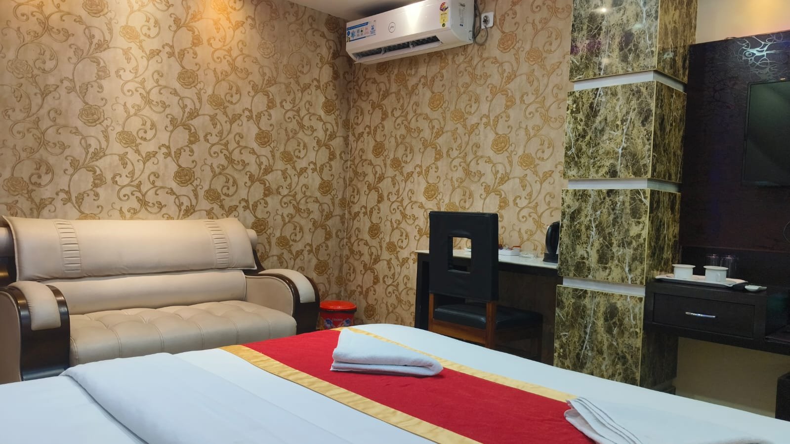 Hotel Swagat Dhubri guest room and stay experience